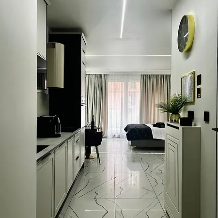 Versace Old Town Jacuzzi Deluxe Apartman Krakkó